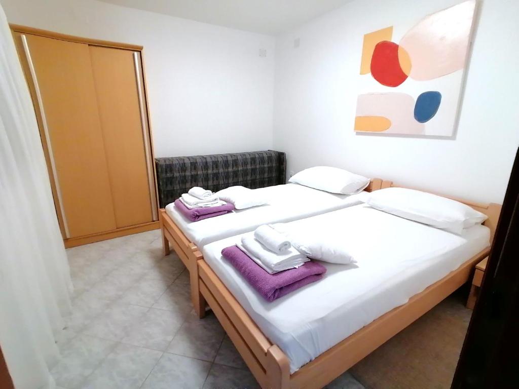 Zdjęcie z galerii obiektu Apartments Miha w Krku