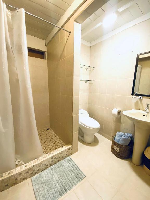 Koupelna v ubytování AmimodoBeachRooms