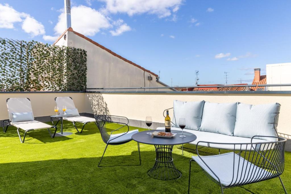 Amazing private terrace 2 BR