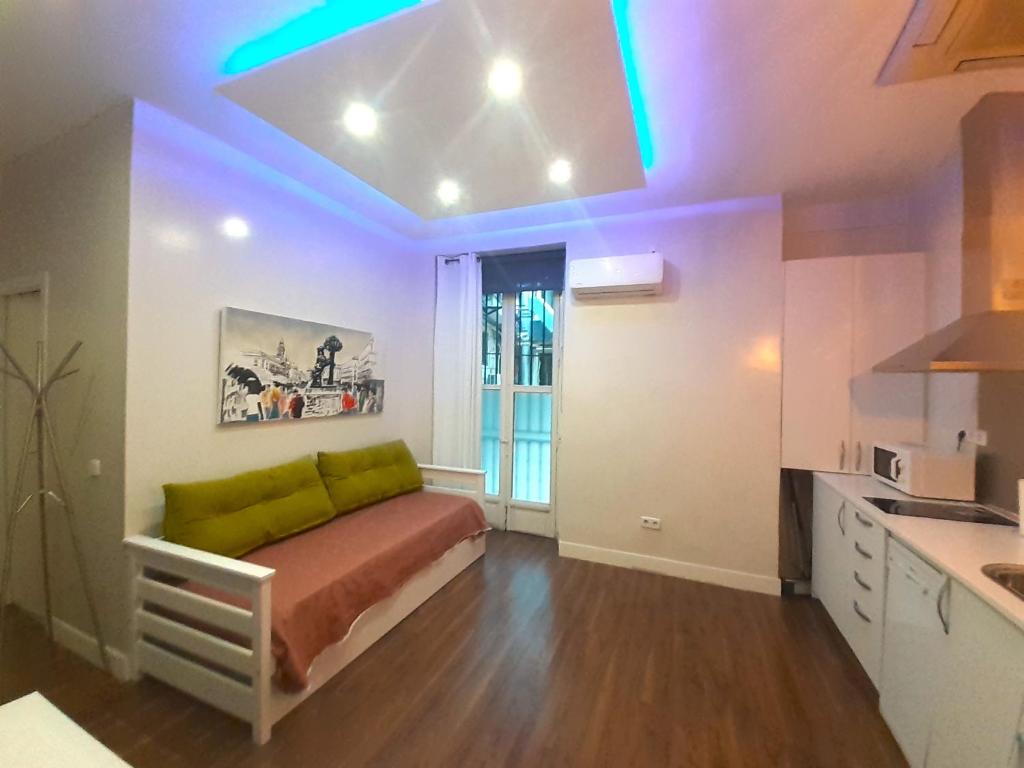 Kuchyň nebo kuchyňský kout v ubytování Céntrico apartamento entre Sol, Ópera y Pza Mayor