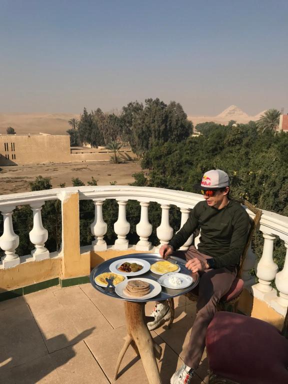 Balkón nebo terasa v ubytování Sakkara Inn hotel