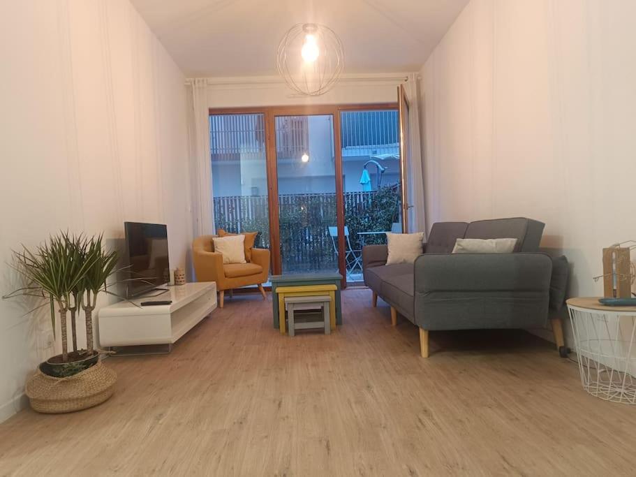 Photo de la galerie de l'établissement Appartement à 9 mn de Paris, ligne 14, à Chevilly-Larue