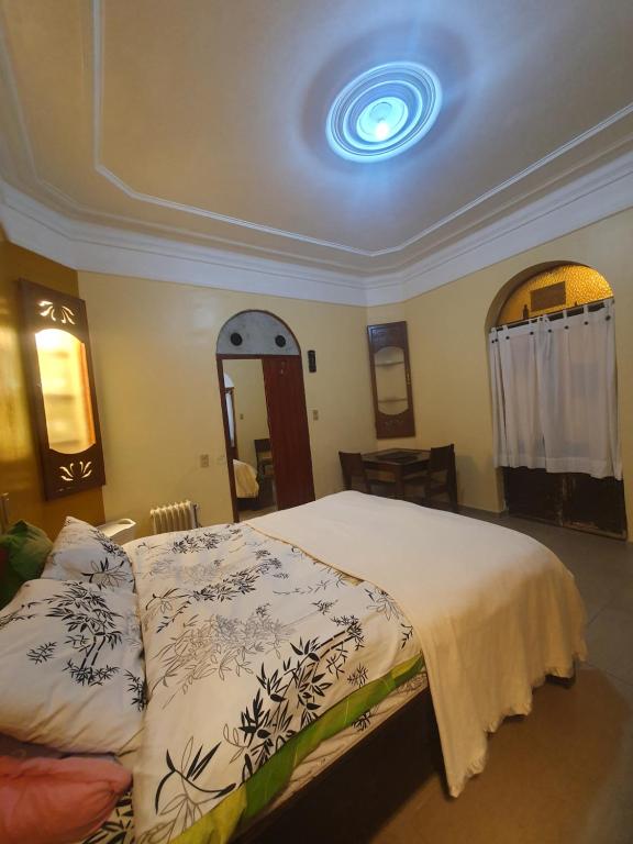 Voodi või voodid majutusasutuse Royal Frankenstein Hostel toas