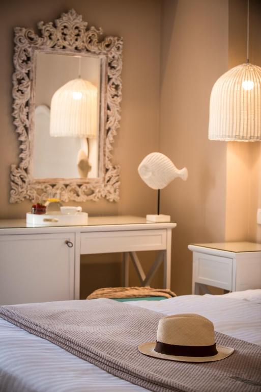 Mari Kristin Beach Hotel - 12