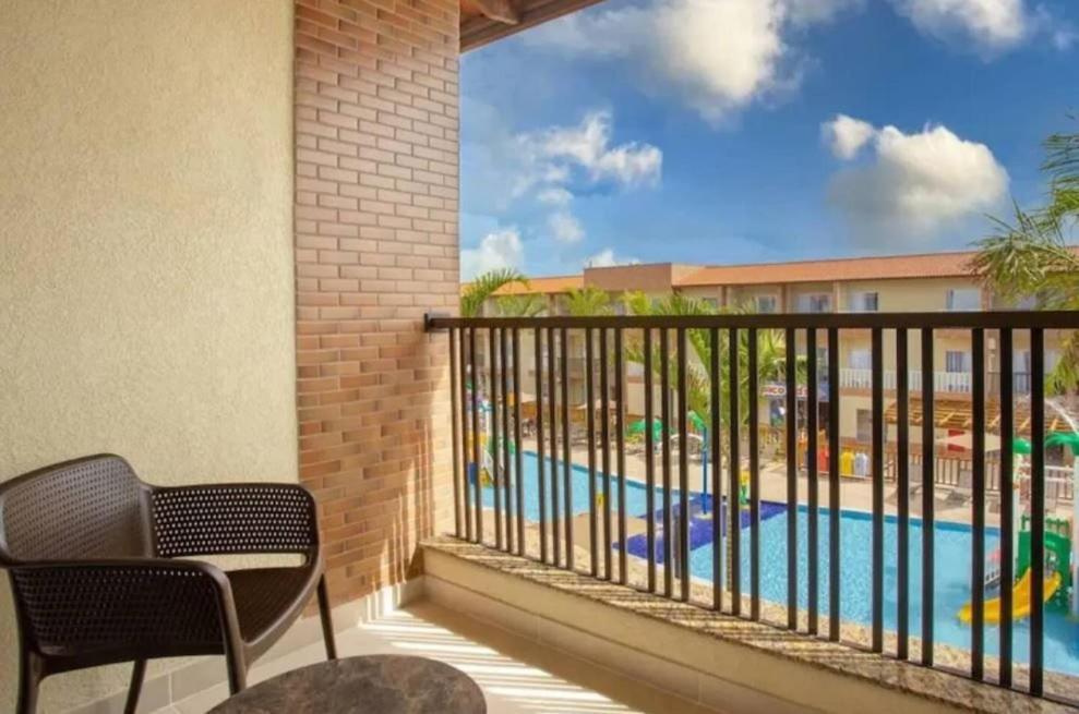 Bazén v ubytování Ondas Praia Resort nebo v jeho okolí