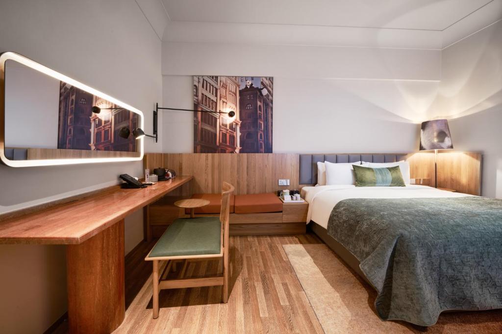 Panda Hotel - Premium Queen Room