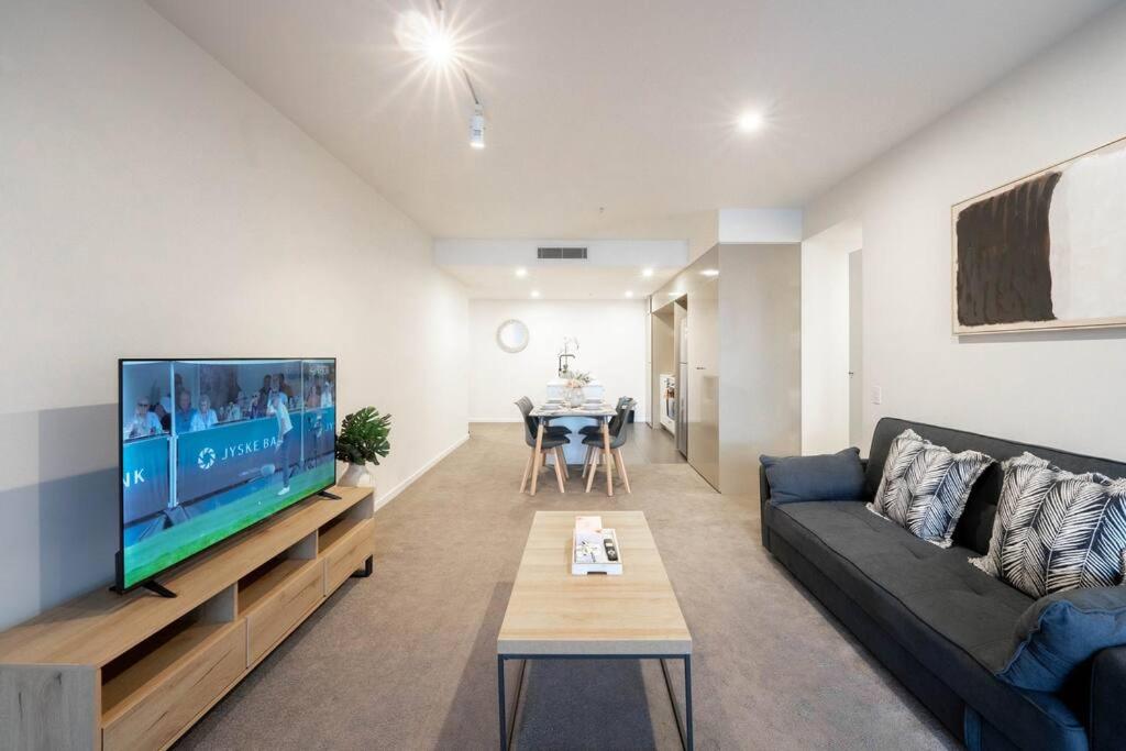 Gallery image of Urban Elegance 2B2B w parking, pool South Brisbane in Brisbane