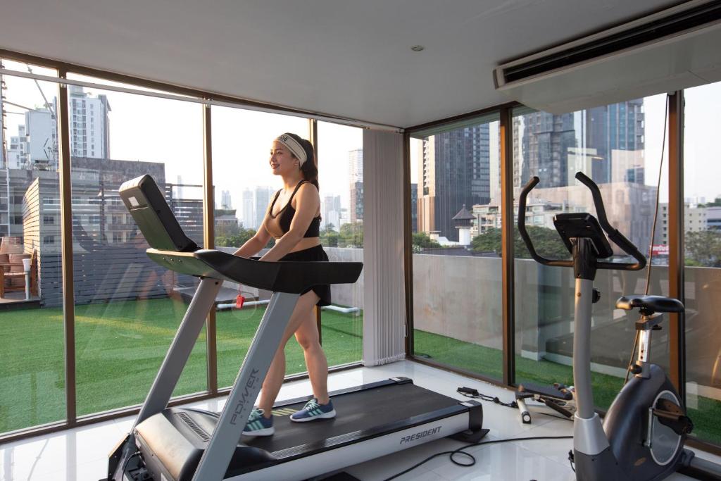 Fitness centrum a/nebo fitness zařízení v ubytování Ascella Sukhumvit 38