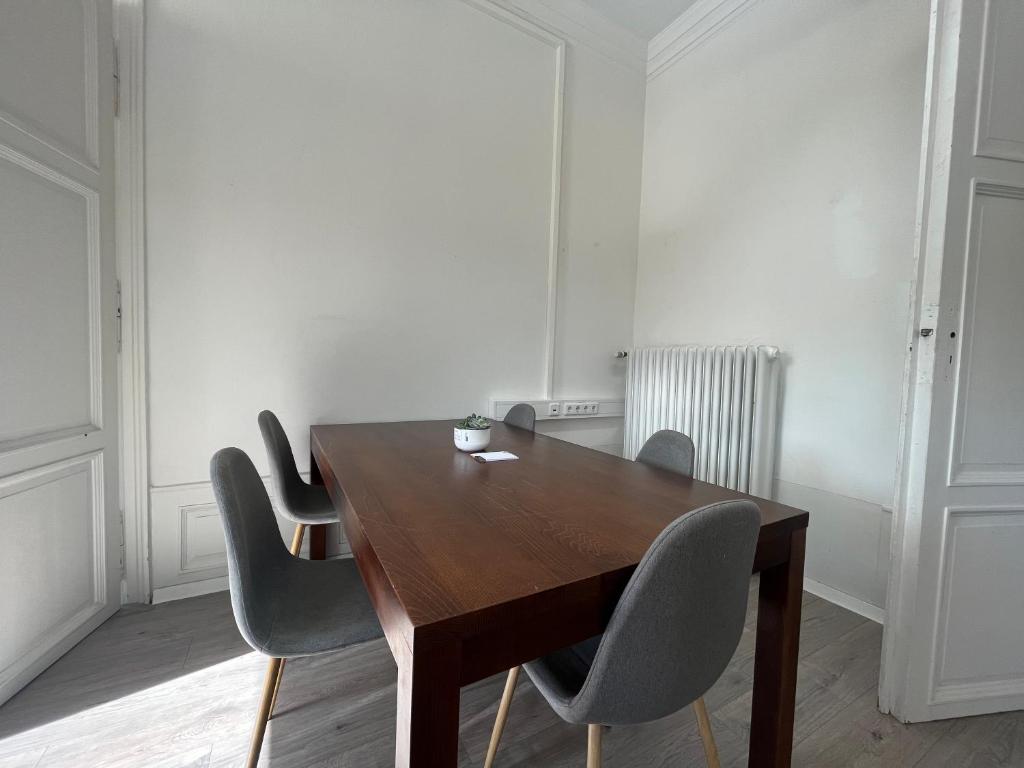 Simplex Apartments Am Ettlinger Tor Spacious - Two-Bedroom Apartment