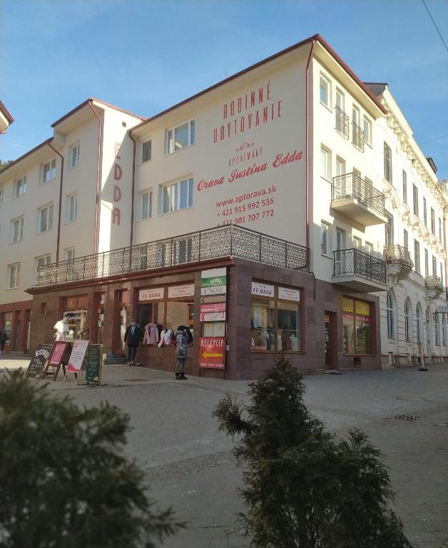 Budova, v ktorej sa apartmán nachádza