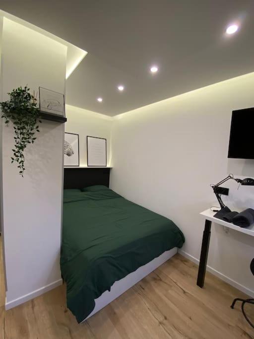 BLACK TOUCH STUDIO - FIBRE*PARKING*NEAR BASEL – photo 5