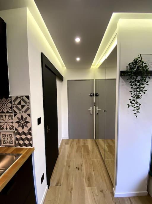 BLACK TOUCH STUDIO - FIBRE*PARKING*NEAR BASEL – photo 13