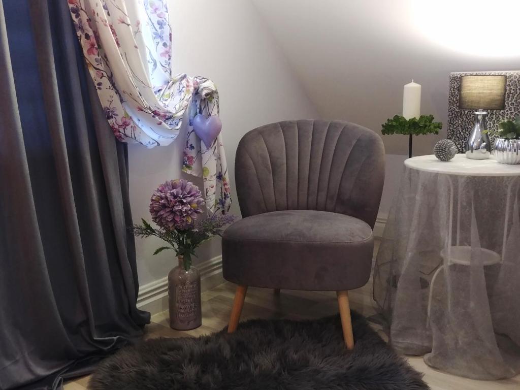 Willa AXLA z werandą ogrodem i parkingiem - 3