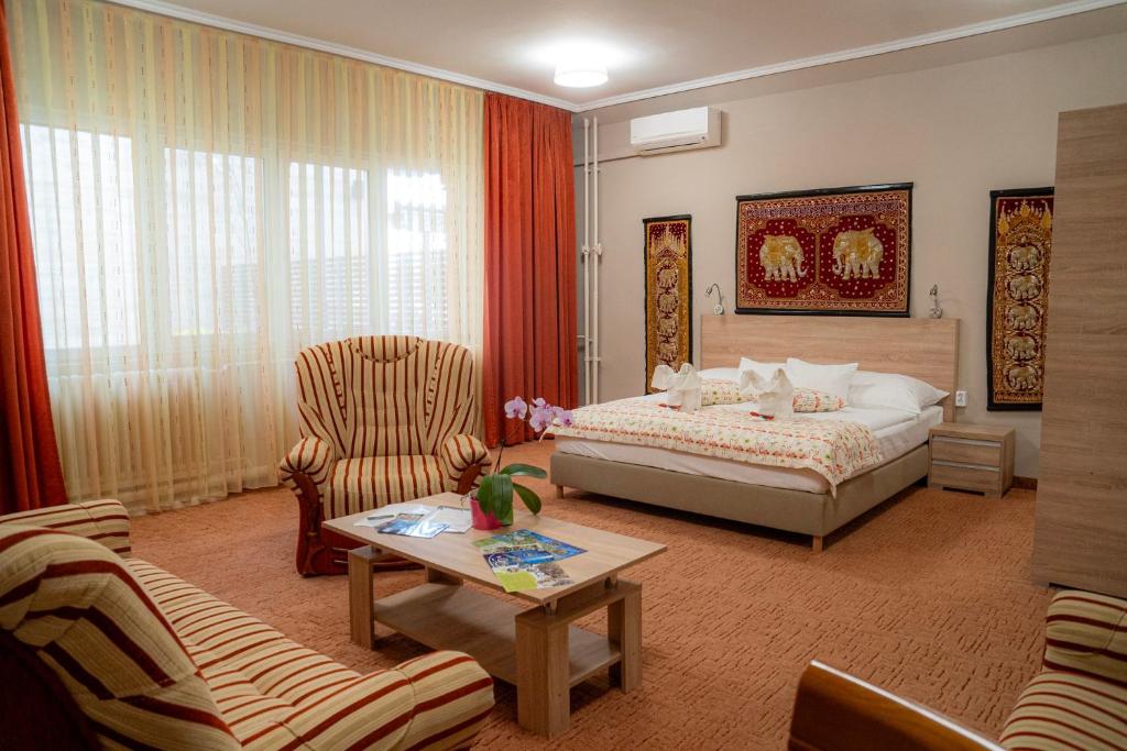 Zdjęcie z galerii obiektu Hotel Dzsungel w Nyíregyházie