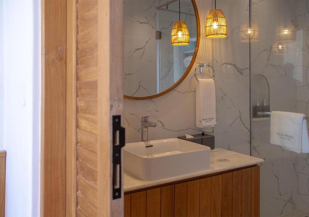 Stone Beach Club - 15