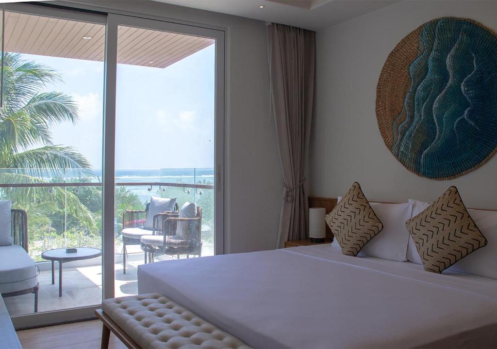 Stone Beach Club - 6