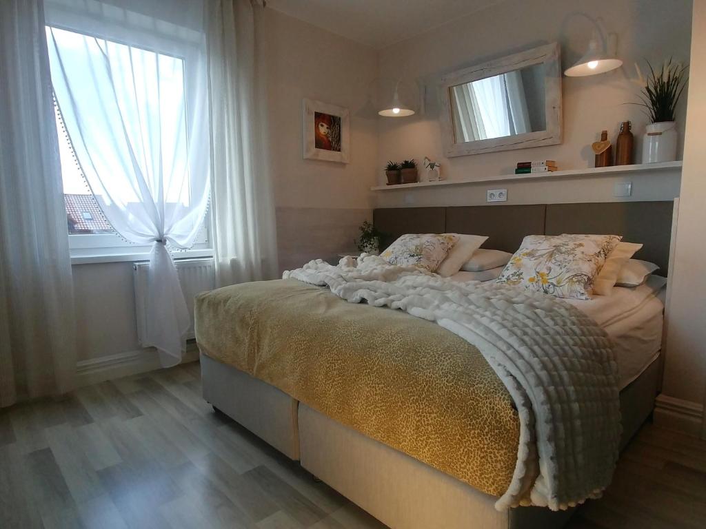 Willa AXLA z werandą ogrodem i parkingiem - 19