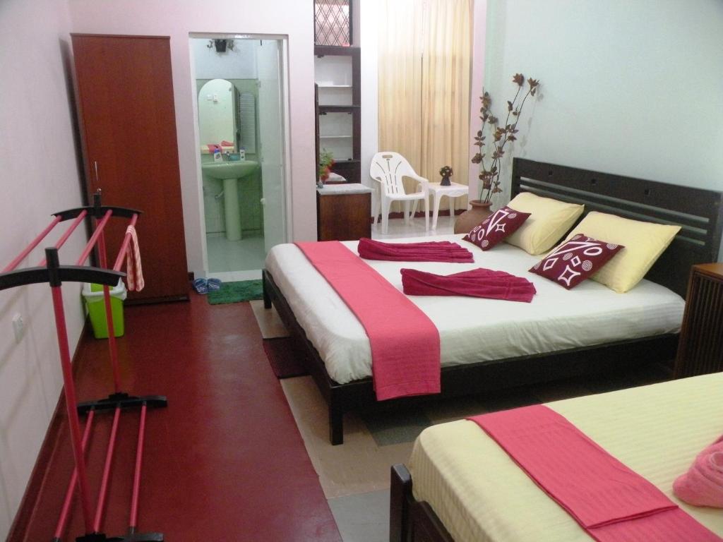 Henderson Airport Residence - 14