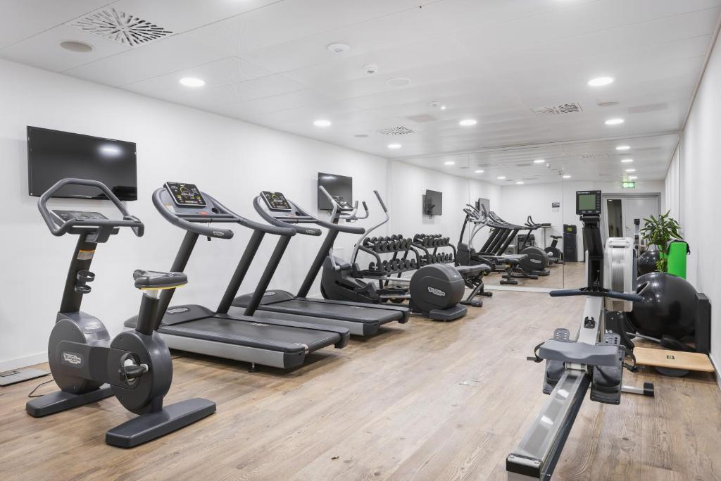 Fitness centrum a/nebo fitness zařízení v ubytování Base Nyon