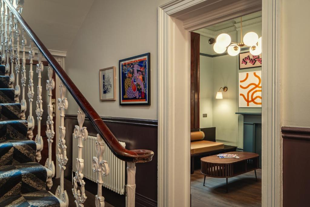 St. David's Hotels Paddington - Resim 18