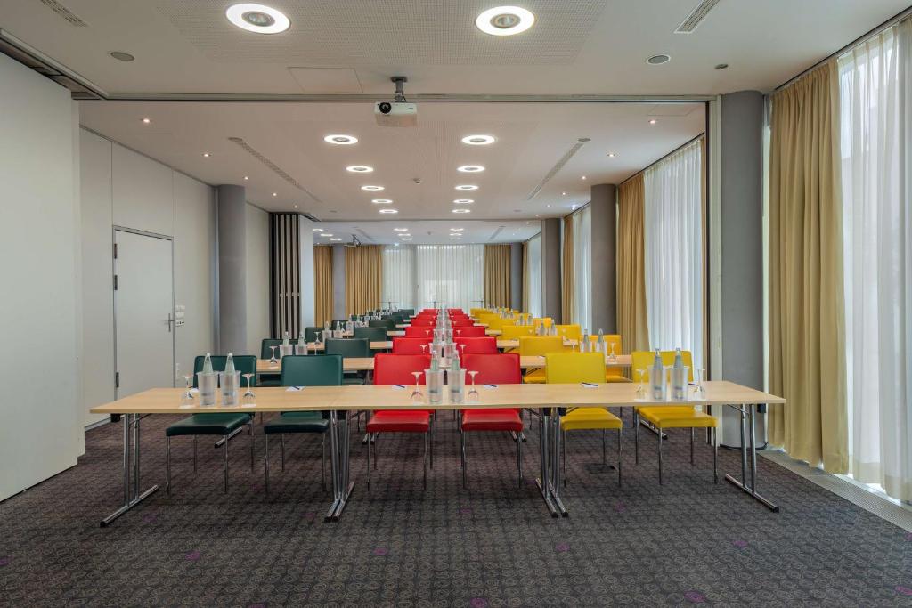 DoubleTree by Hilton Frankfurt Niederrad - Resim 14