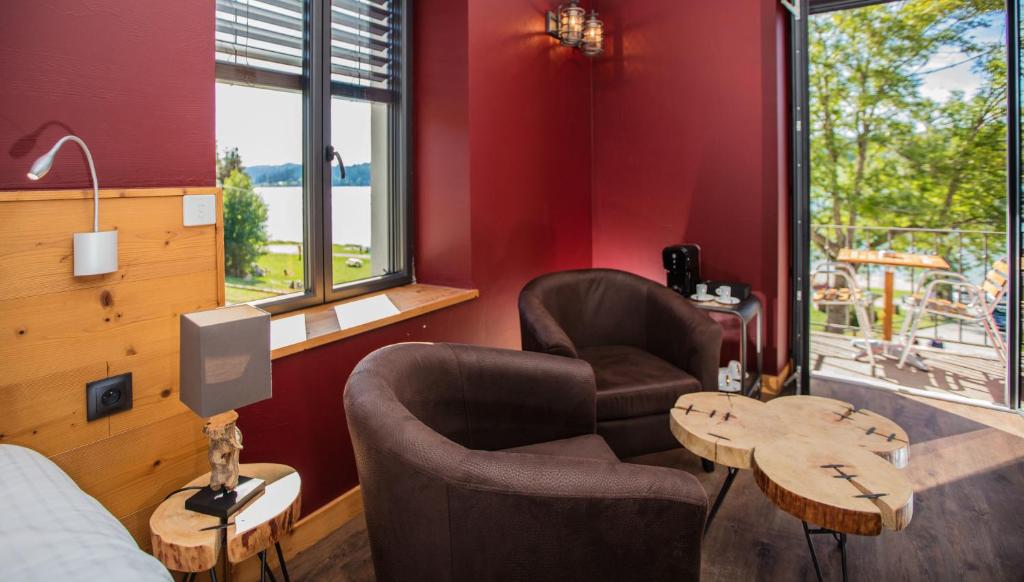 Posezení v ubytování Hôtel L'Atelier de Donat