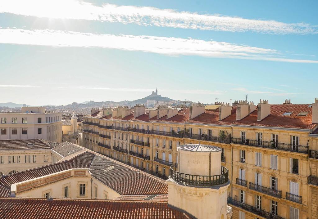 B&B HOTEL Marseille Centre Vieux Port - Resim 15