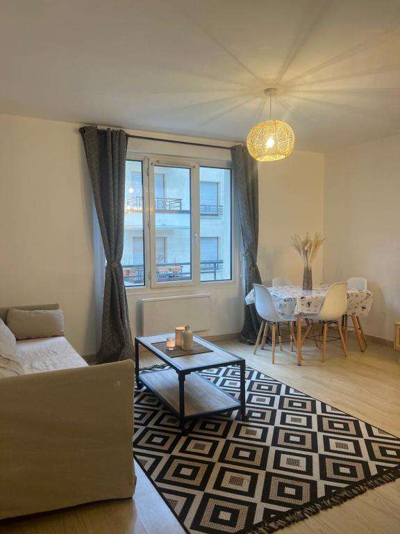 Photo de la galerie de l'établissement Appartement lumineux à 2 pas d’Enghien, à Montmorency
