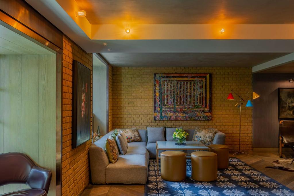 The Hari London - Resim 27