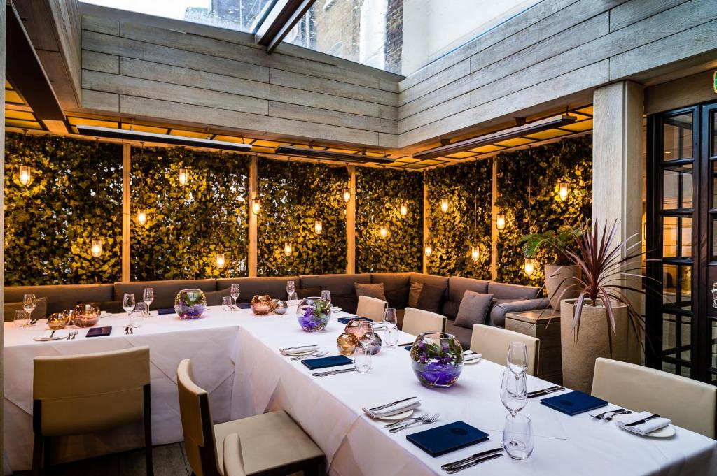 Restaurace v ubytování The Hari London