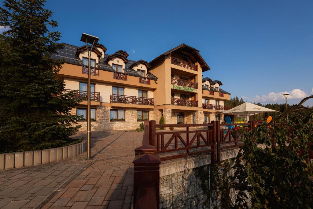 Budova, kde se hotel nachází