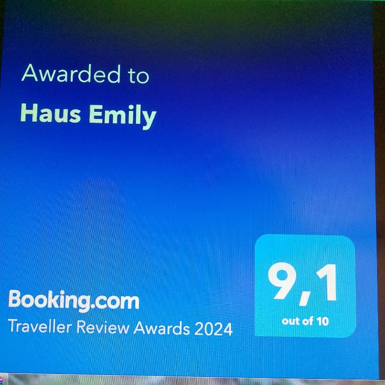 Certifikát, hodnocení, plakát nebo jiný dokument vystavený v ubytování Haus Emily