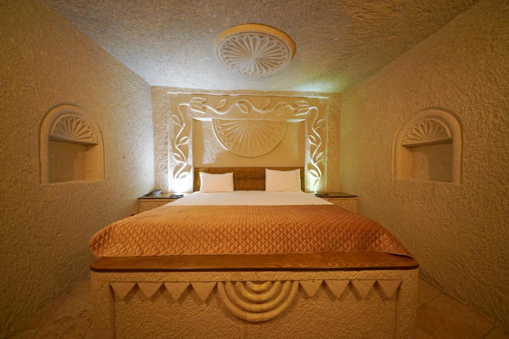 Elite Cave Suites - 16