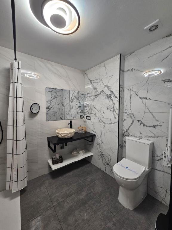 HOSTAL LUXURY NIT I DIA - 5