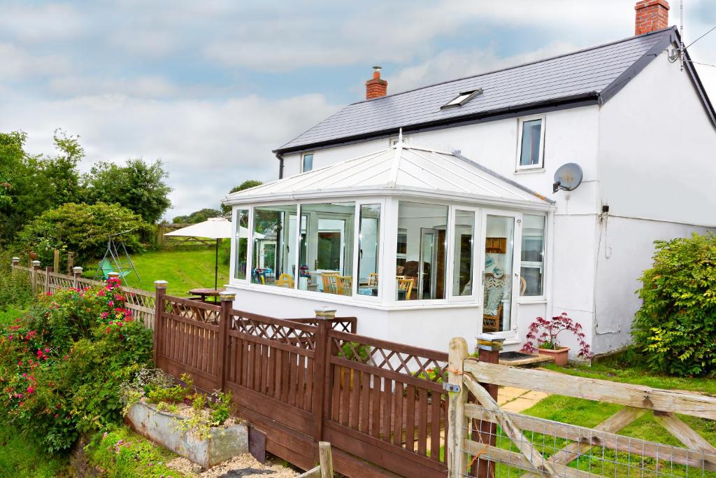 Zahrada ubytování Trepartridge Cottage Llanelli