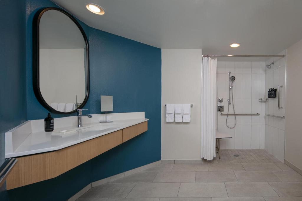 Hotel Landy Orlando Universal Blvd, a Tribute Portfolio Hotel - 