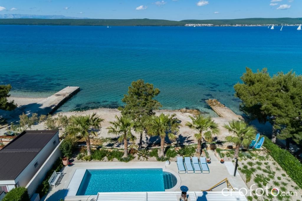 DUE VILLAS Apartments beautiful beach apartments, Dobropoljana (updated prices 2024)