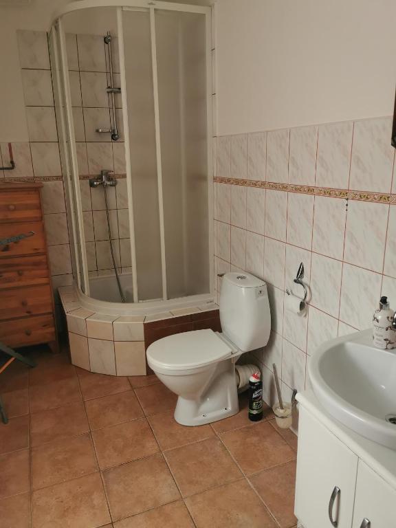 Biohof Am Turawa-See - Apartamento De Tres Habitaciones