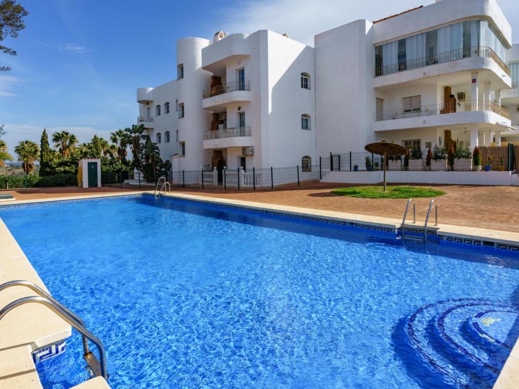 Swimmingpoolen hos eller tæt på Apartment Las Brisas Estepona Golf by Interhome