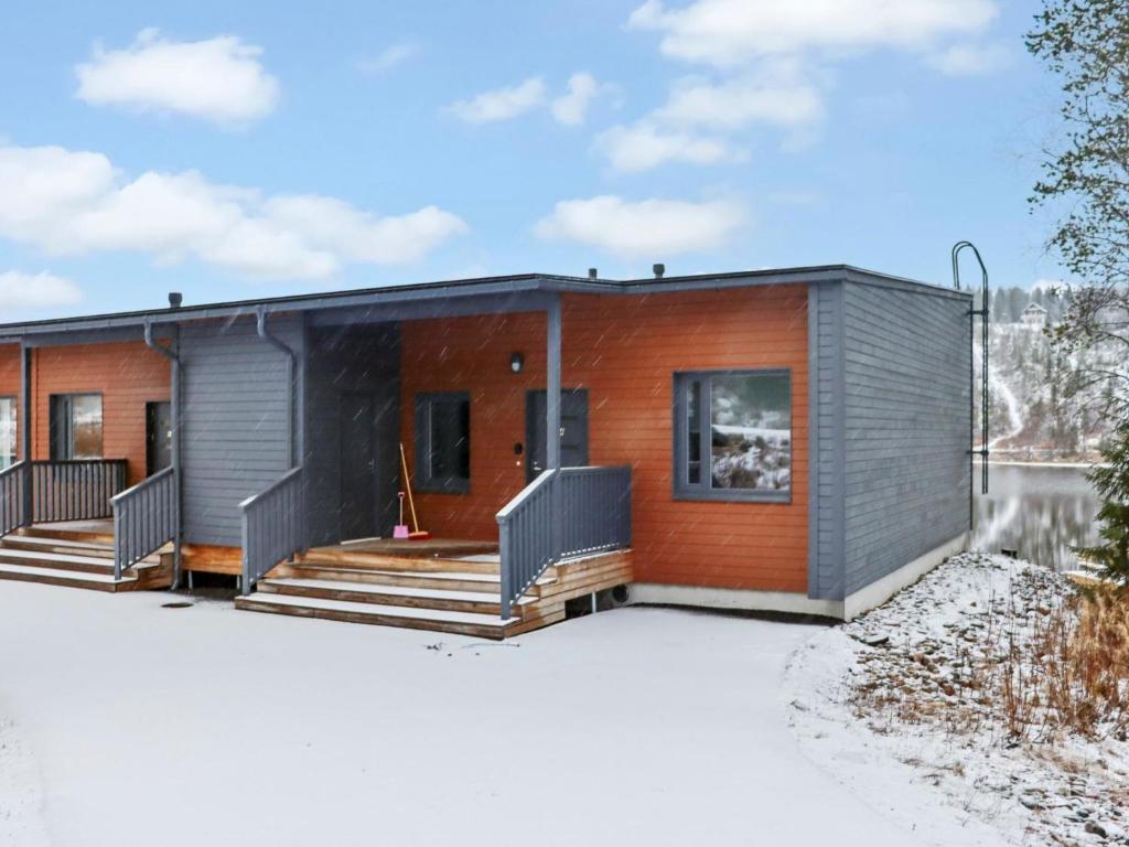 Budova, kde se prázdninový dům nachází