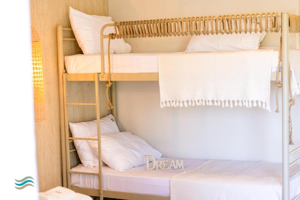 Postel nebo postele na pokoji v ubytování Plataria Seaside Resort