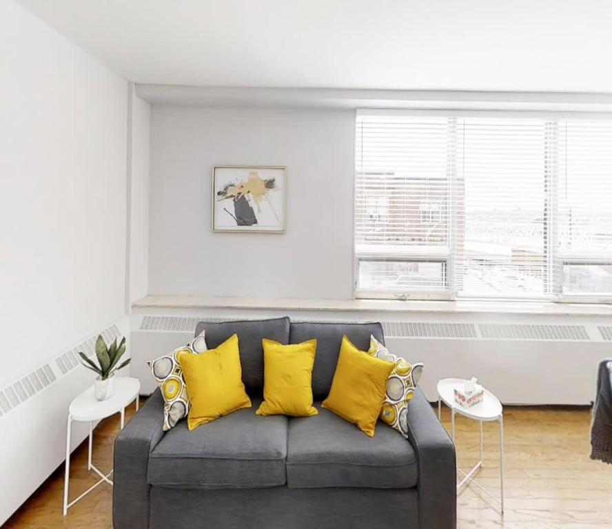 Bright Cozy Condo The Heart of Uptown 2BED Coffee & tea - Appartement