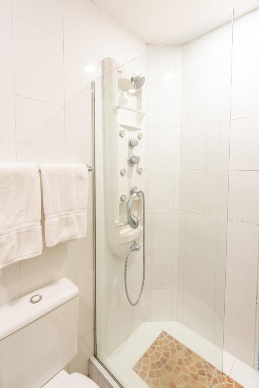Koupelna v ubytování Basic Hotel Centenario by Hoteles MS