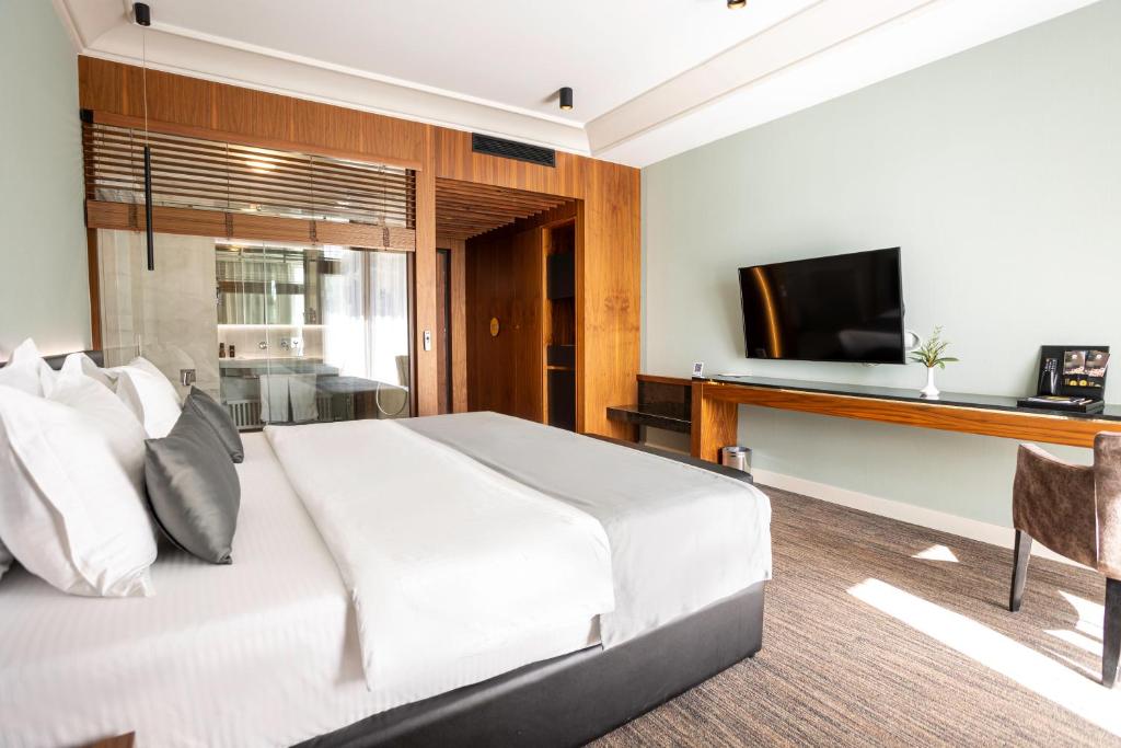 Select Hill Resort - Image 4