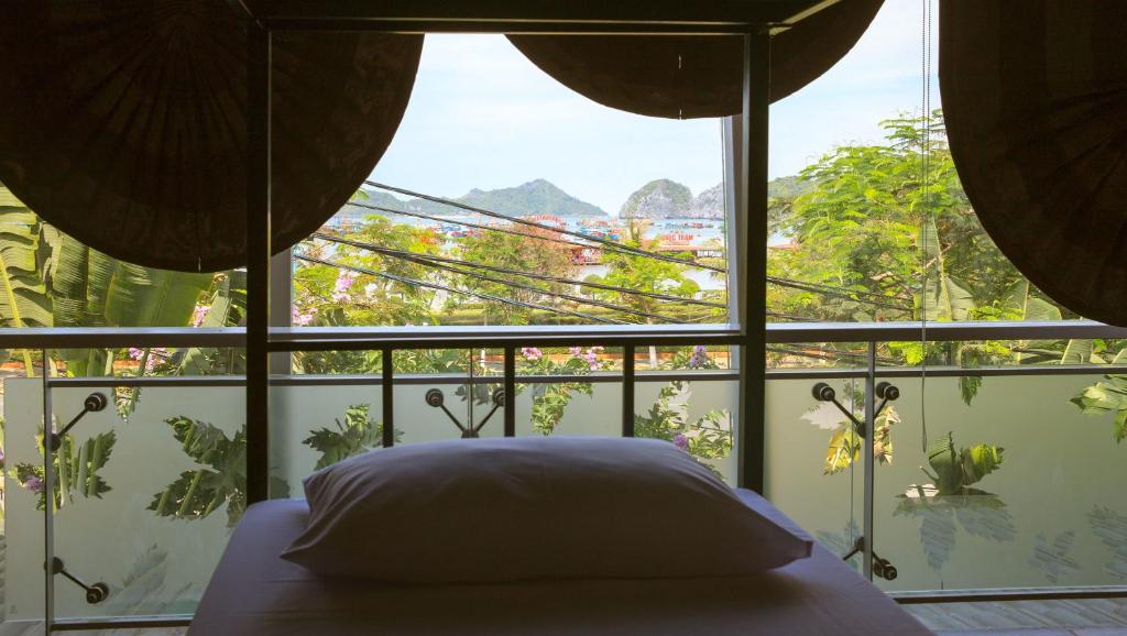 Gieng Ngoc Sea moutain View Cat Ba - 13