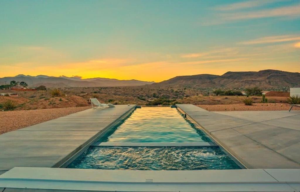 The Infinity House - POOL & SPA, Pioneertown (updated prices 2024)