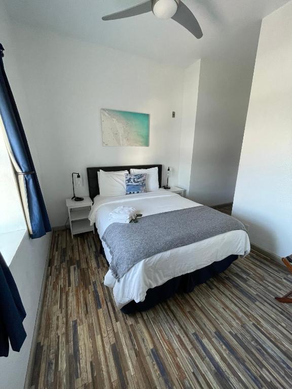 Postel nebo postele na pokoji v ubytování Samesun Venice Beach Hotel & Hostel