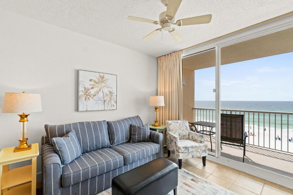 Majestic Beach Resort Tower 2 by Panhandle Getaways - Three-Bedroom Apartment With Sea View 405