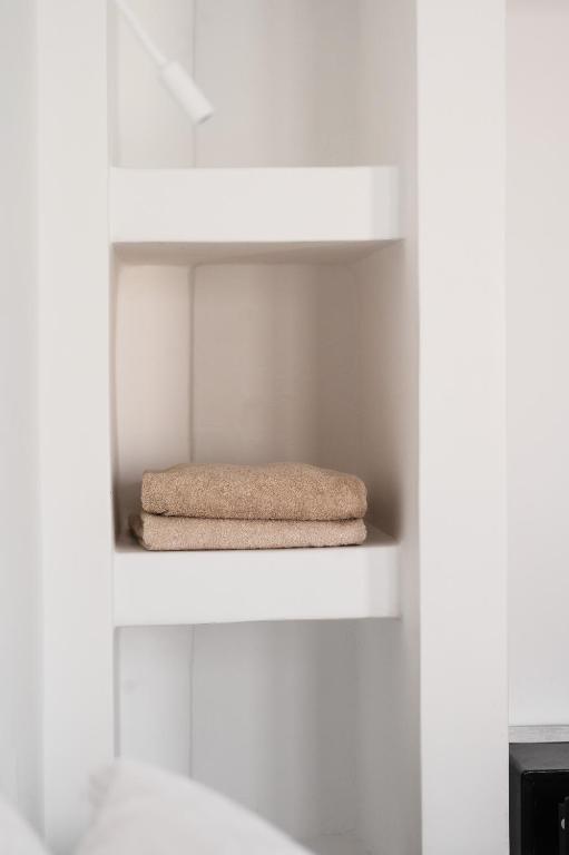 Amphitrite Suites Santorini - 16