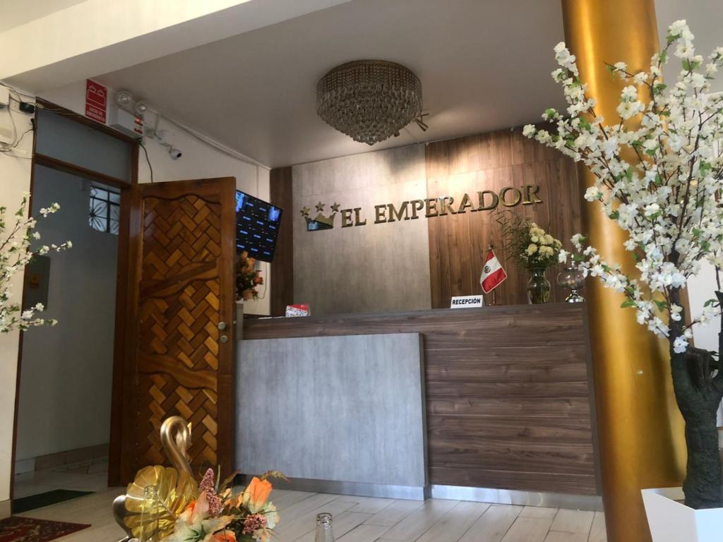 EL EMPERADOR PARK HOTEL - Housity